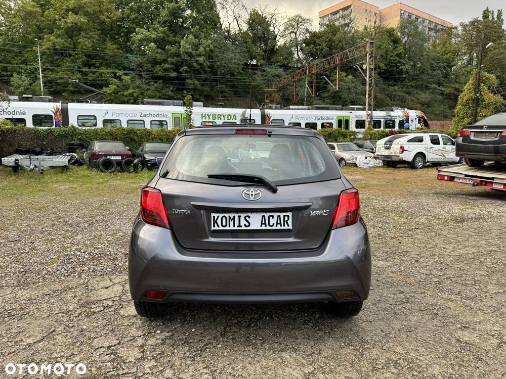 Toyota Yaris - 8