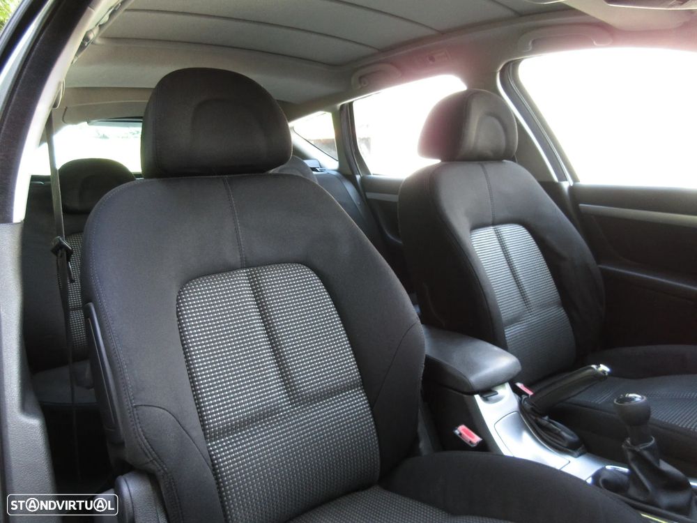 Peugeot 407 SW 1.6 HDi Executive - 24