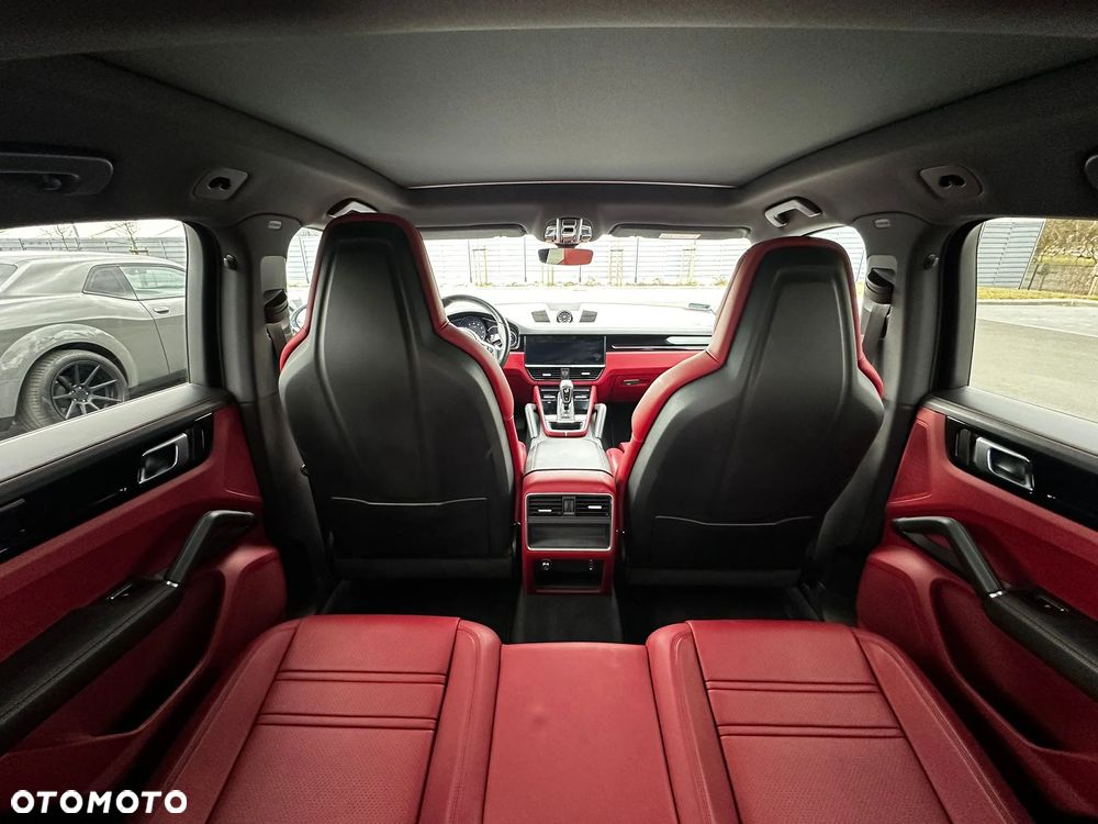 Porsche Cayenne Platinum Edition - 9