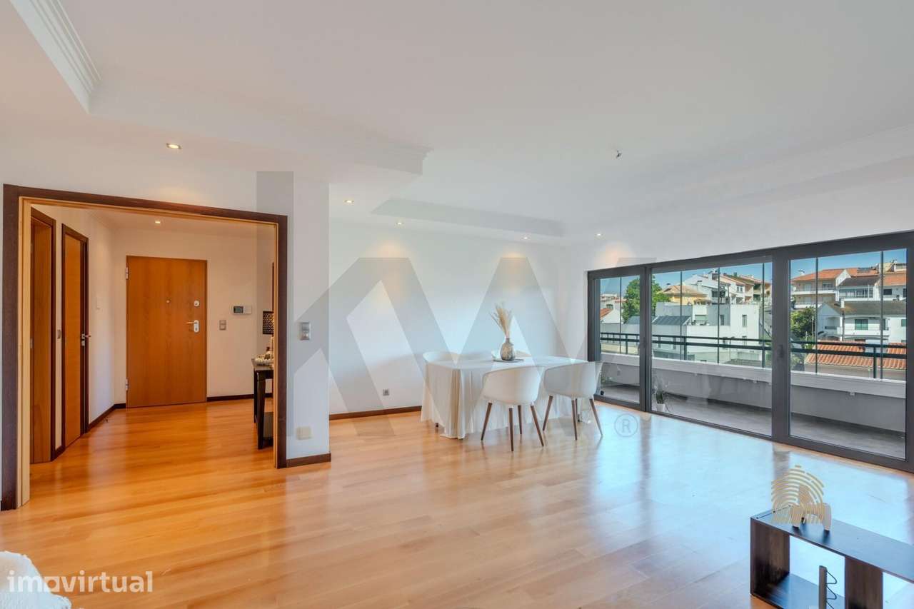 APARTAMENTO T2 COM SUÍTE, MARQUISE DE 15 M² E BOX PARA 2 CARROS | ESTO - Grande imagem: 5/37