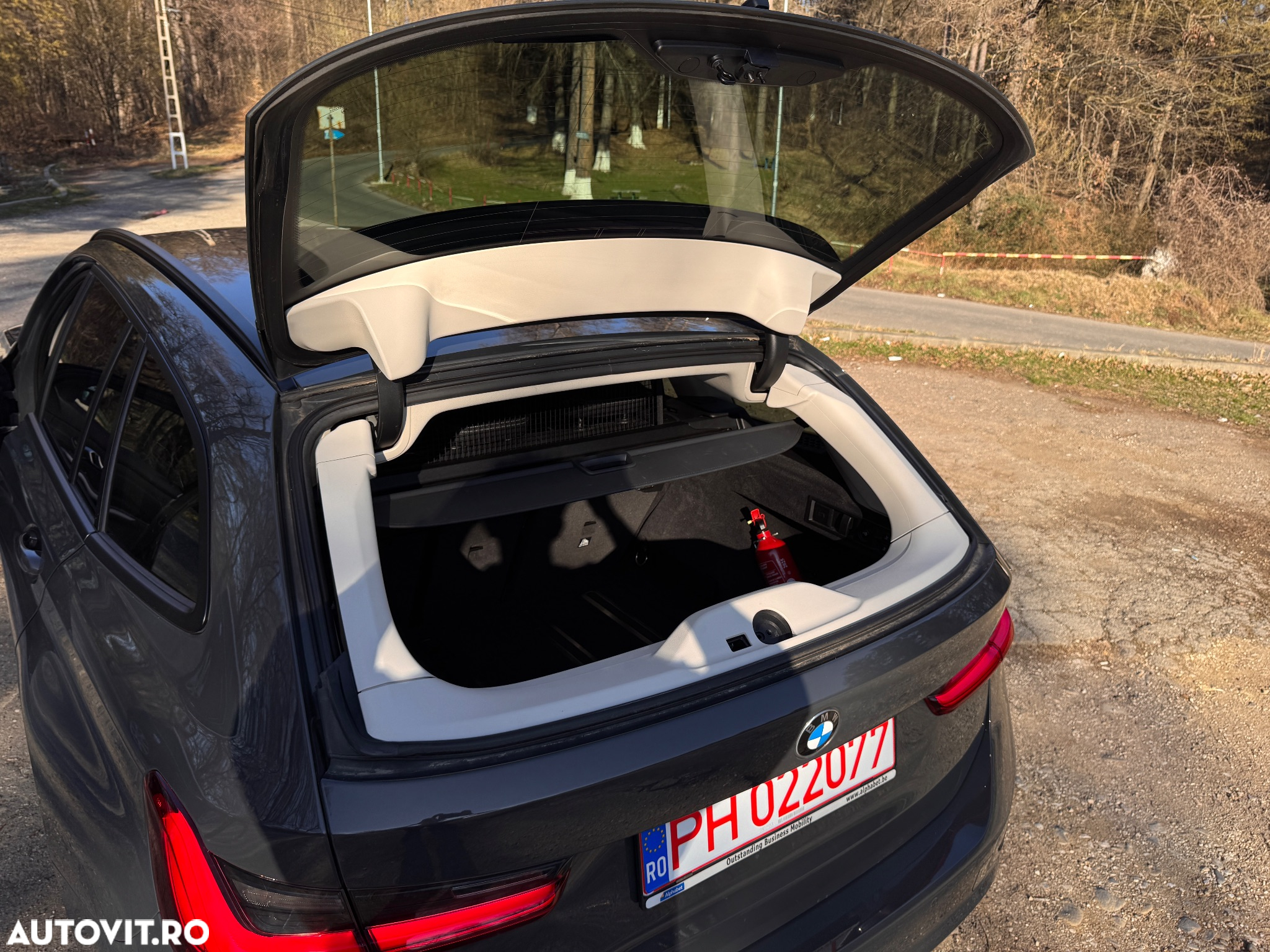 BMW Seria 3 320i Touring Aut. Edition Luxury Line Purity - 12