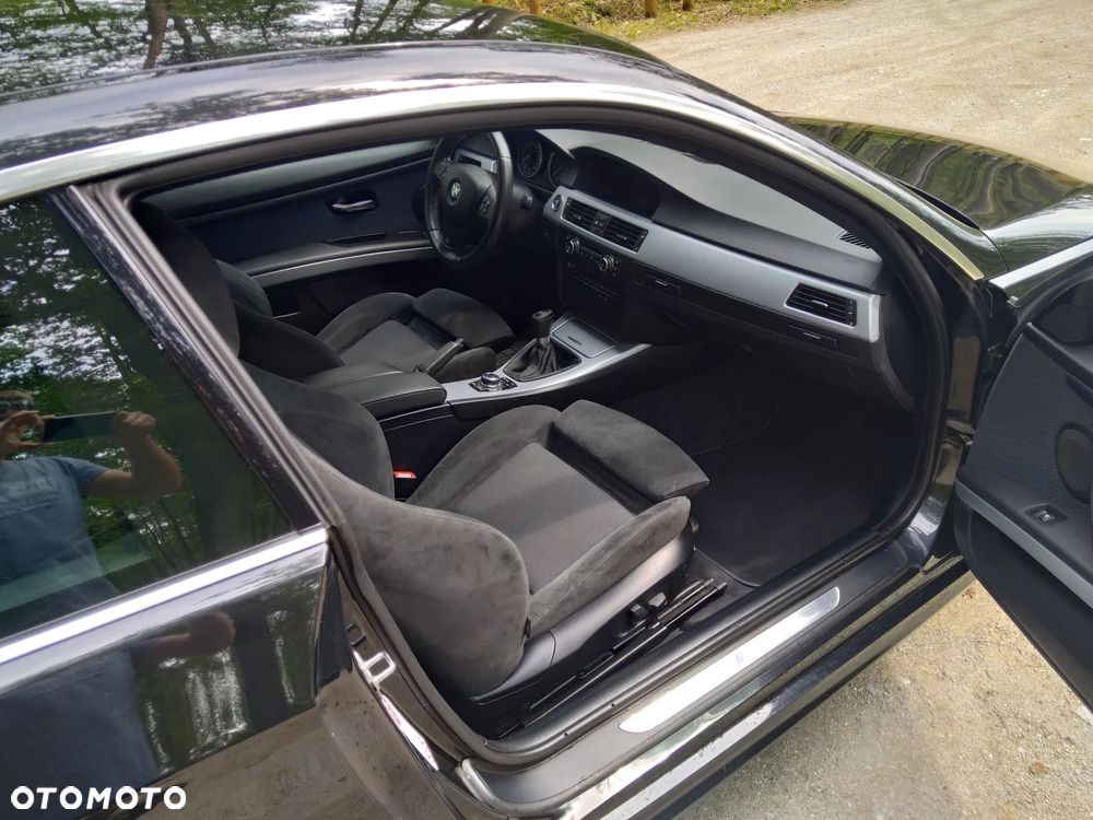 BMW Seria 3 325i - 6