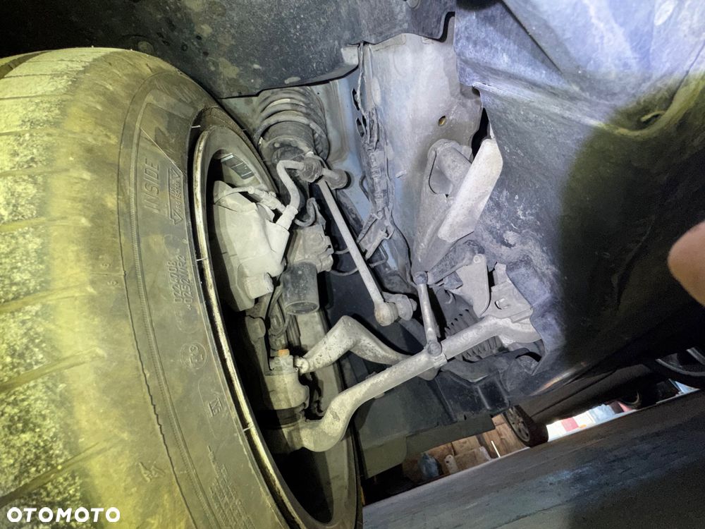 BMW Seria 3 325i - 16