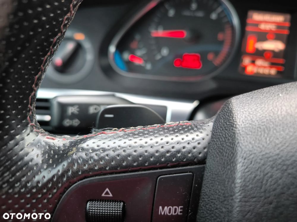 Audi A6 Allroad - 32