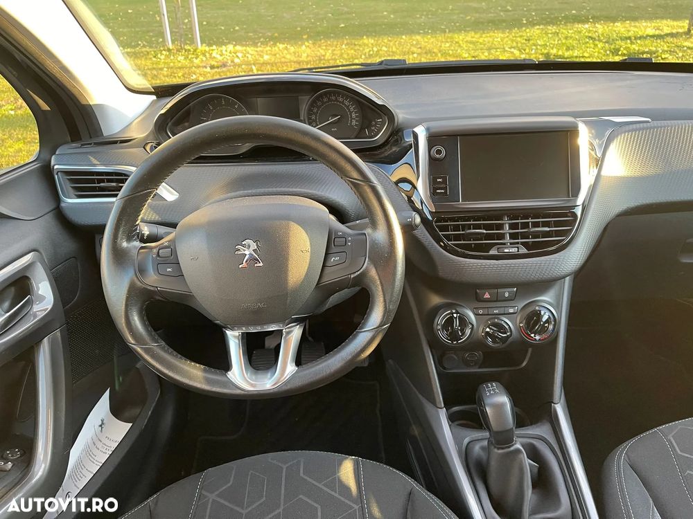 Peugeot 2008 1.6 BlueHDi FAP Active - 11