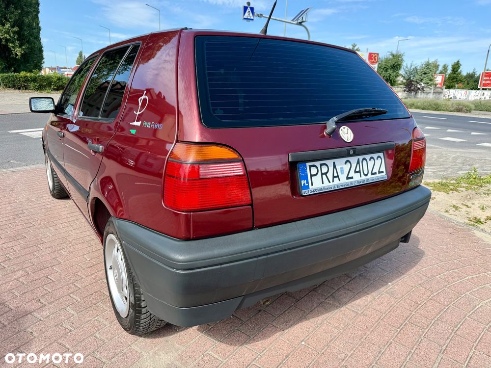 Volkswagen Golf 1.6 GL - 23