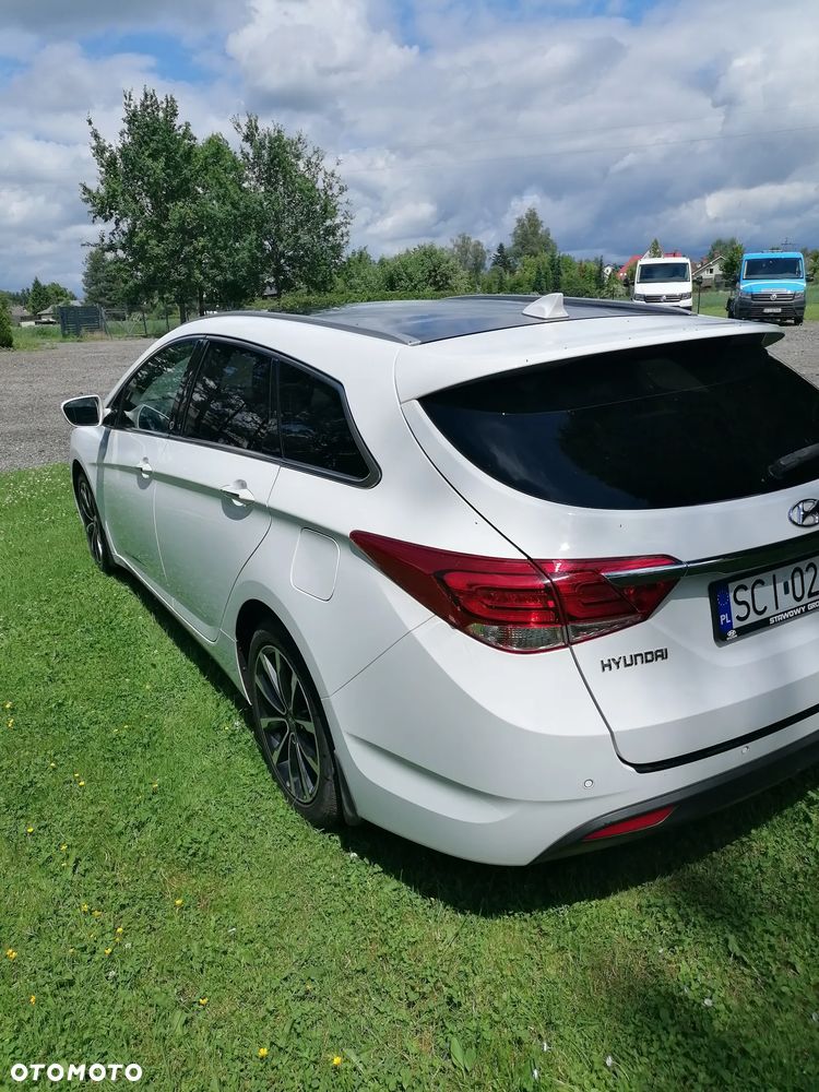 Hyundai i40 Kombi 1.7 CRDi DCT Premium - 4