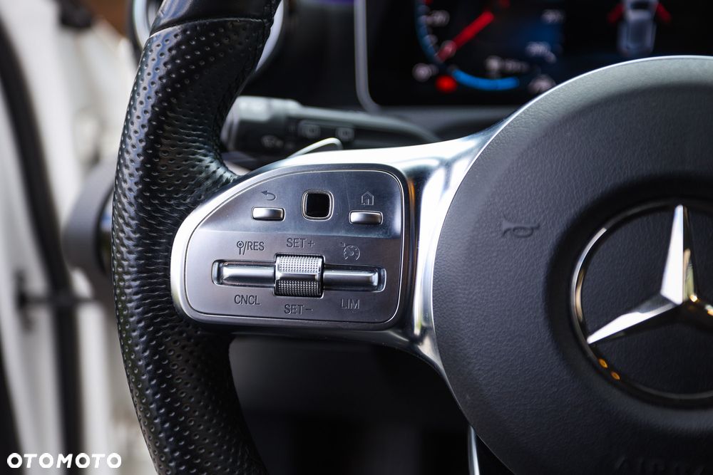 Mercedes-Benz Klasa A 250 AMG Line 7G-DCT - 23