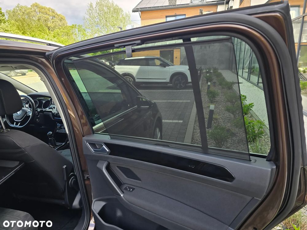Volkswagen Touran 2.0 TDI SCR Highline - 29