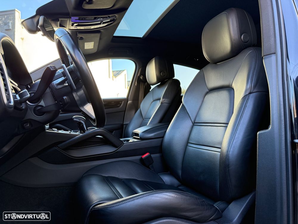 Porsche Cayenne Coupé - 24