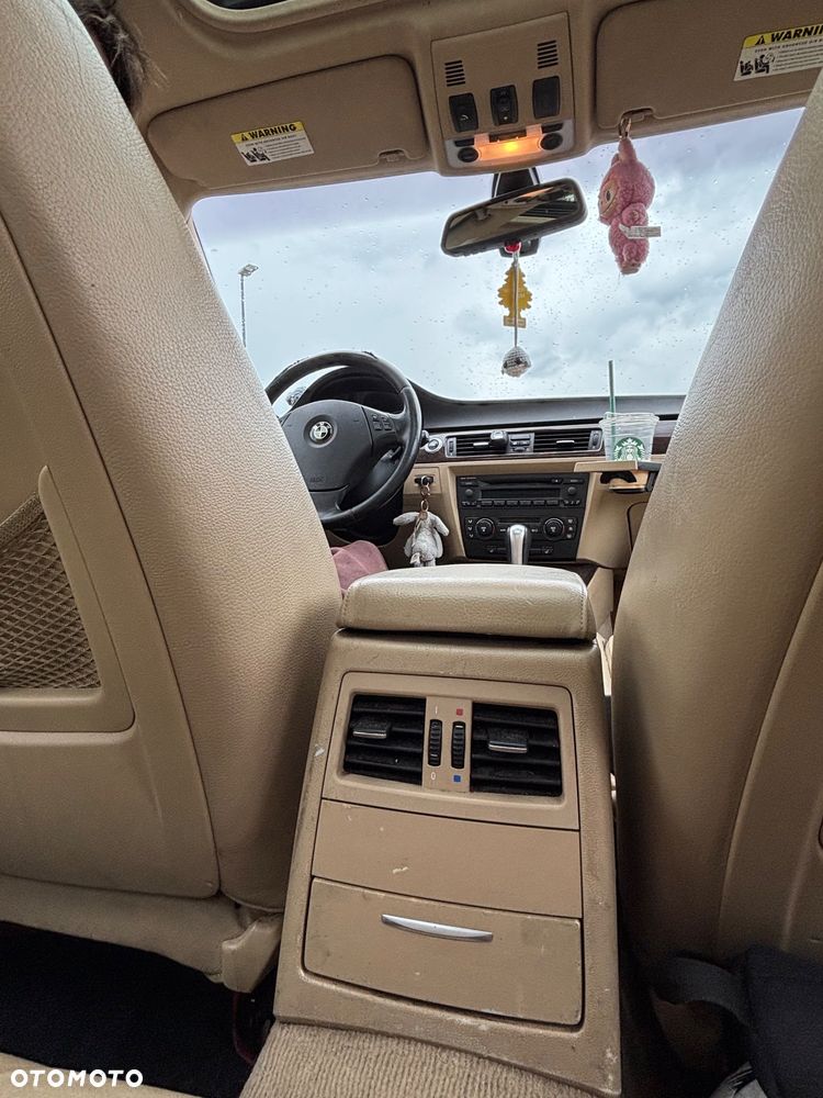 BMW Seria 3 325xi - 15