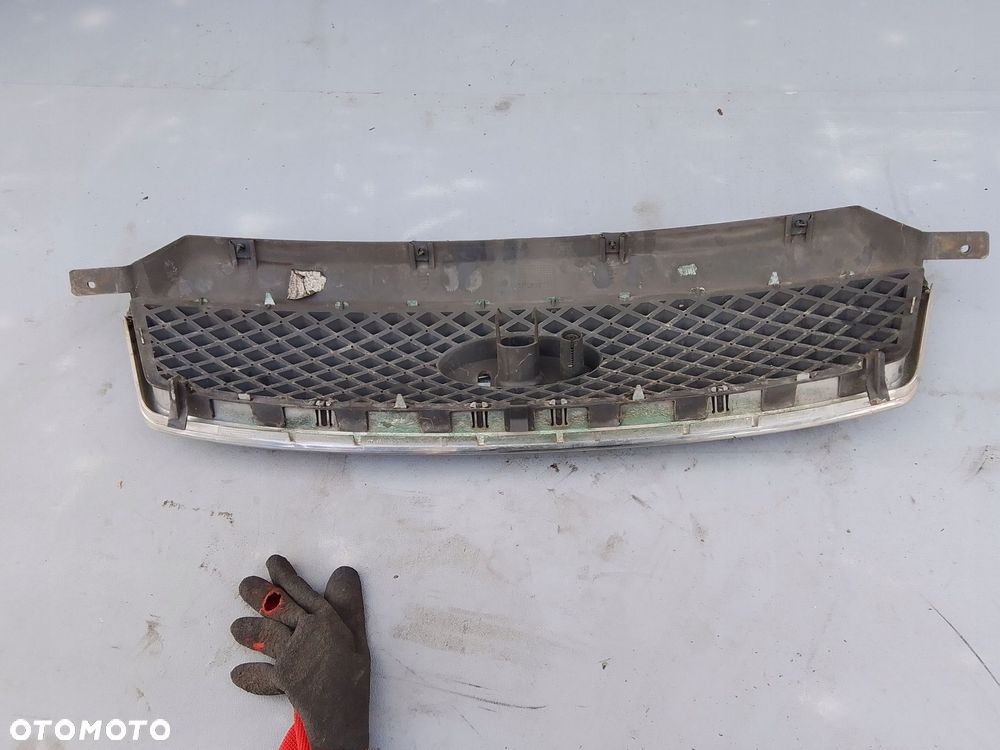 atrapa grill ford c-max i 3m51-r8200c - 3