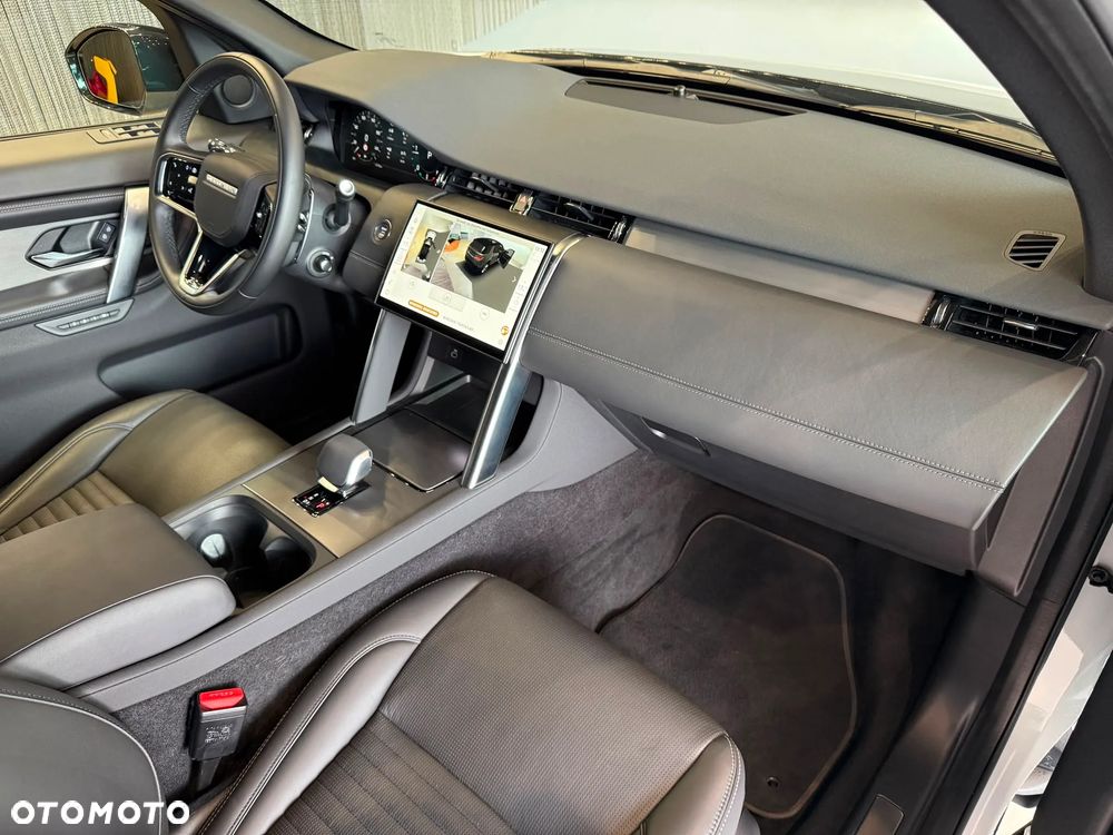 Land Rover Discovery Sport 2.0 D200 mHEV Dynamic HSE - 11