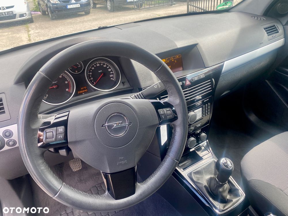 Opel Astra 1.7 CDTI Caravan DPF Edition 111 Jahre - 27