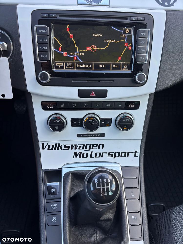 Volkswagen Passat Variant 2.0 TDI DPF Sportline - 20