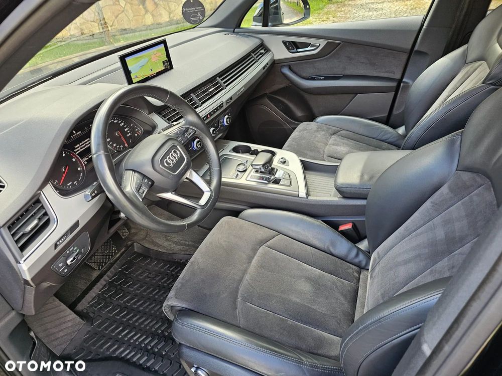 Audi Q7 - 10