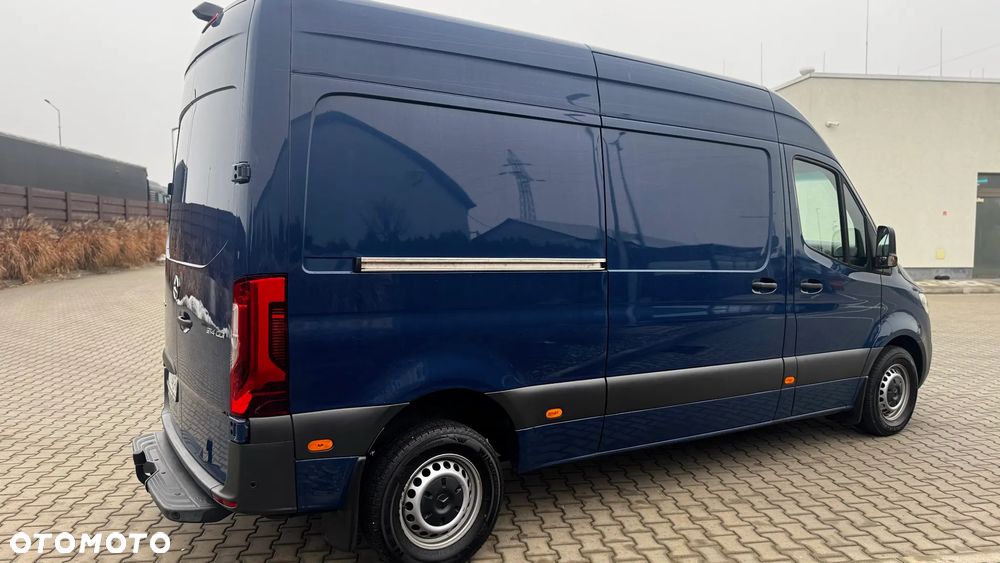 Mercedes-Benz Sprinter - 6