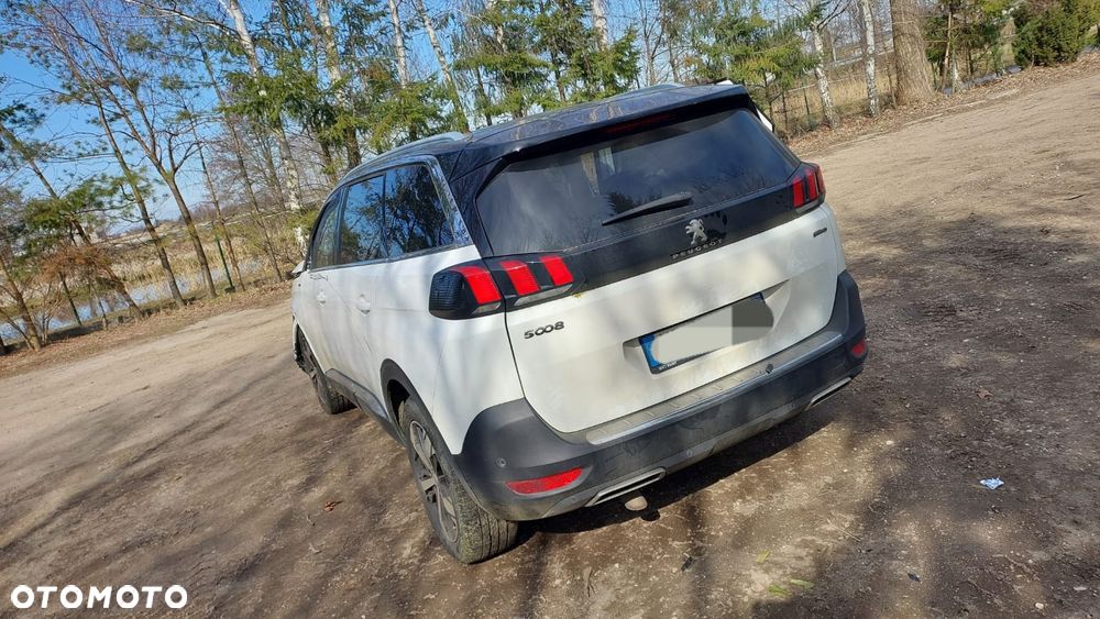 Peugeot 5008 HDI 150 Allure - 2