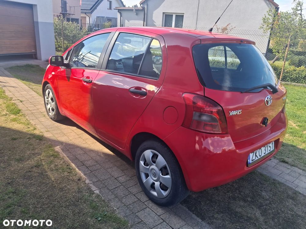 Toyota Yaris 1.3 VVT-i Luna - 2