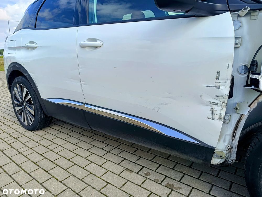 Peugeot 3008 PureTech 130 Stop & Start GPF Active Pack - 11