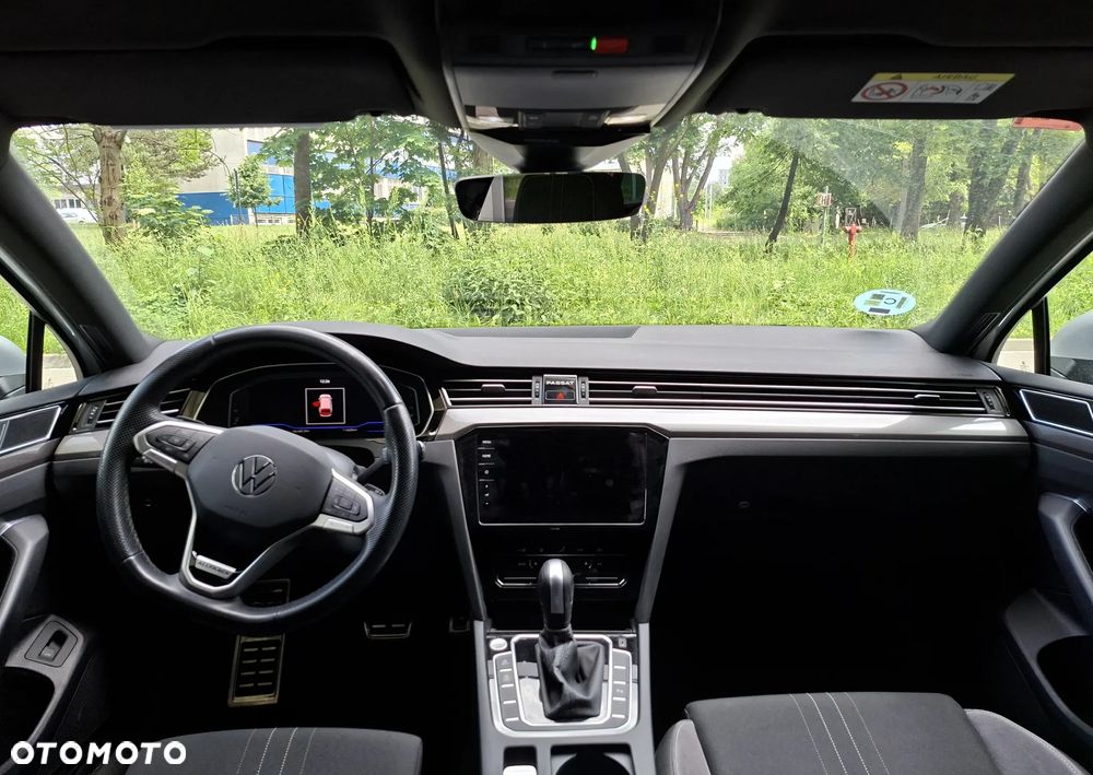 Volkswagen Passat - 10