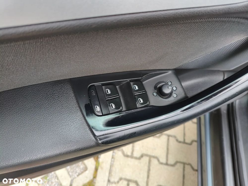 Audi Q3 2.0 TDI Quattro Design S tronic - 31