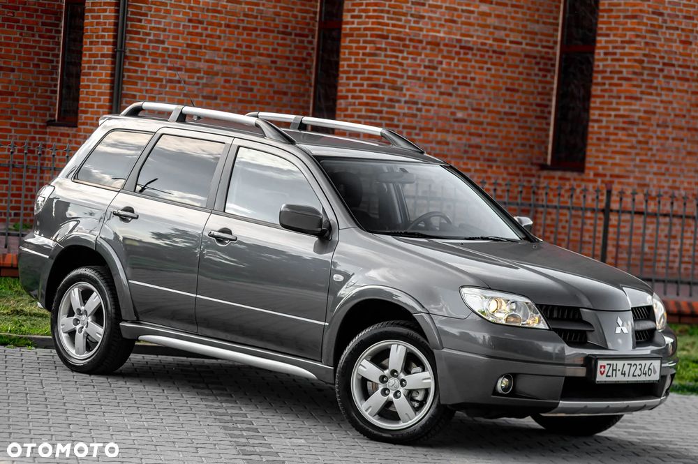 Mitsubishi Outlander - 3