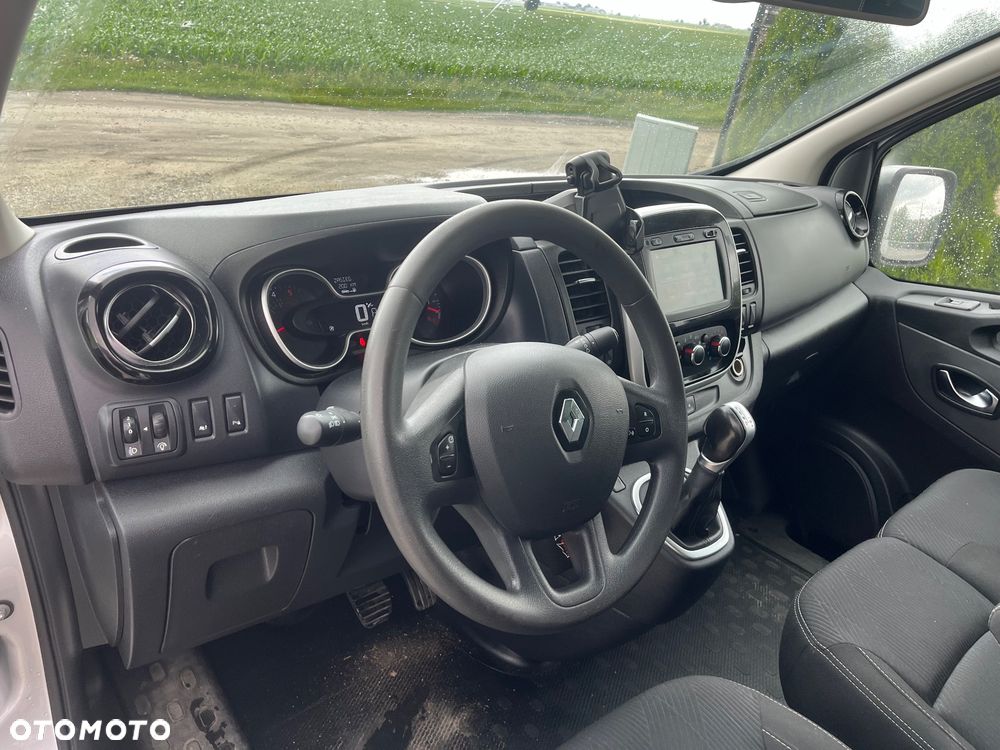 Renault Trafic 2.0 dCi EDC - 11
