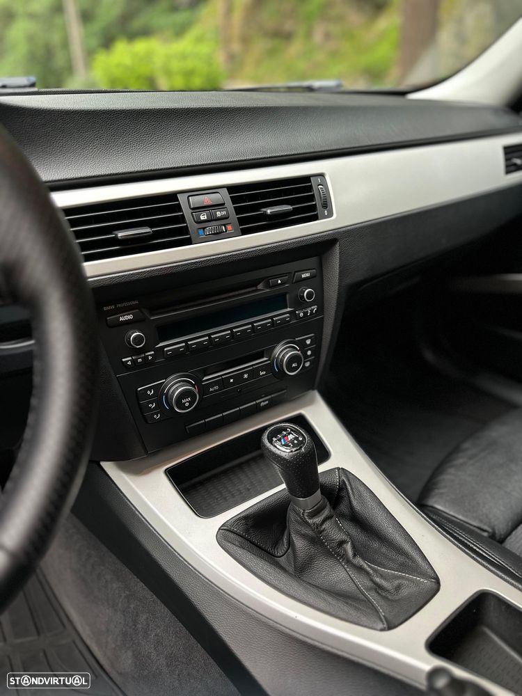 BMW 320 d xDrive Line Sport - 8