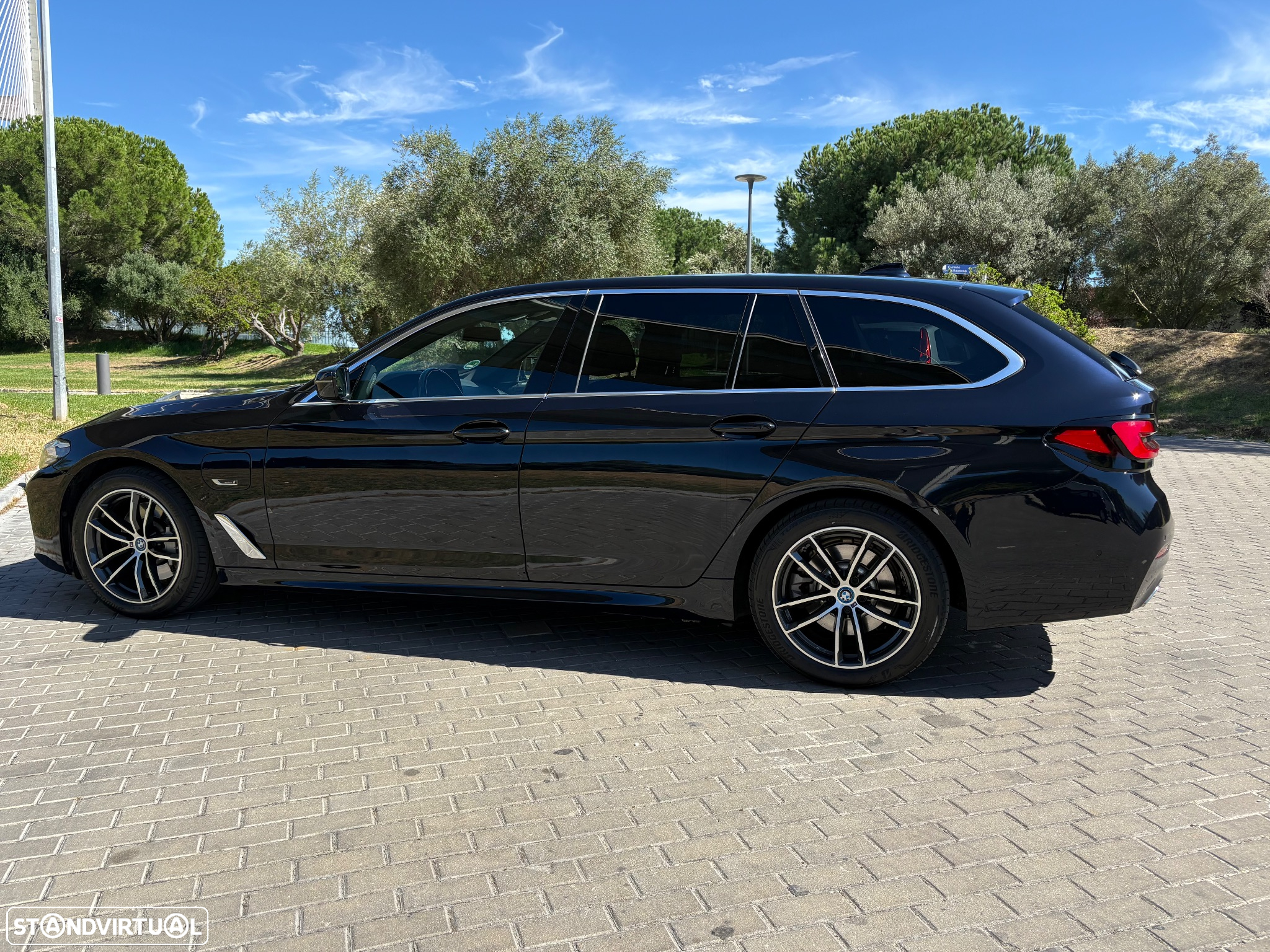 BMW 530 e Pack Desportivo M - 3