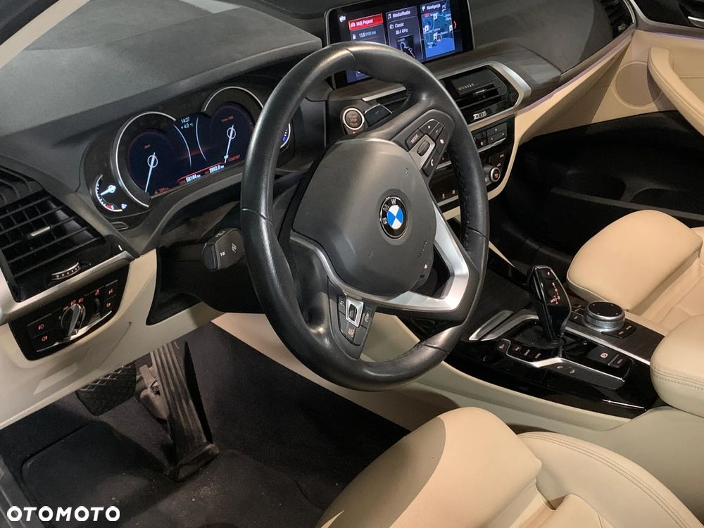 BMW X3 xDrive20i xLine - 10