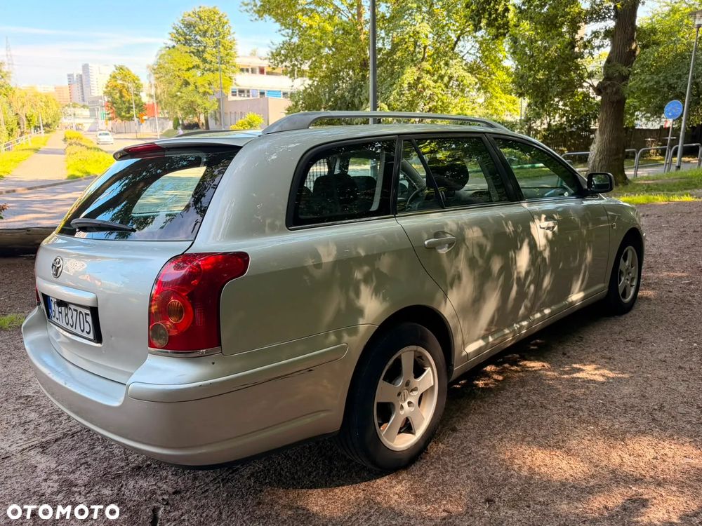 Toyota Avensis - 6