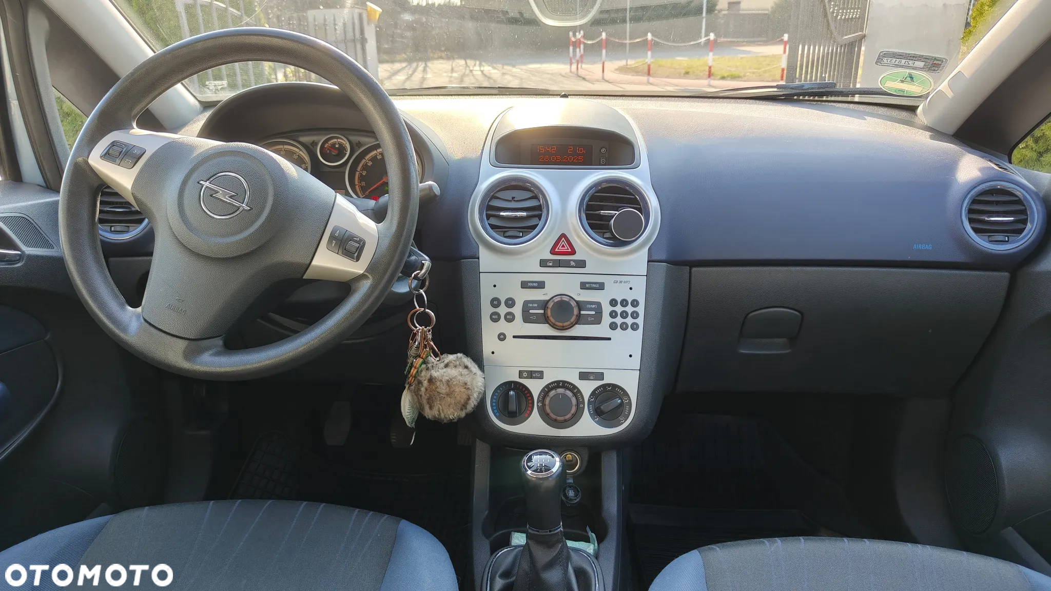 Opel Corsa 1.2 16V Cosmo - 16