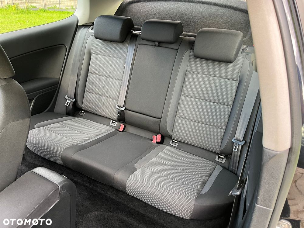 Volkswagen Golf - 12