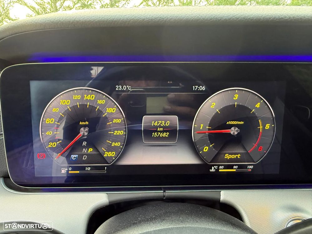 Mercedes-Benz E 220 d Coupe 9G-TRONIC AMG Line - 11