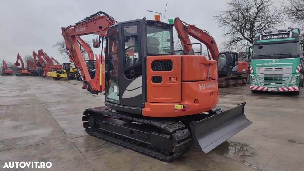 Hitachi ZX85, 9,3 TONE, 2023, 1.965h, CUPLA RAPIDA HIDRAULICA, cupe ingusta si lata NOI, cupa taluz neinclinabila NOUA, senile cauciuc PAD, LAMA NIVELARE, Instalatia picon pe brate, Aer cond, sistem antifurt, Ad sapare 5m,ridica 5t, CA NOU-PROMOTIE 64.900Eur - 22