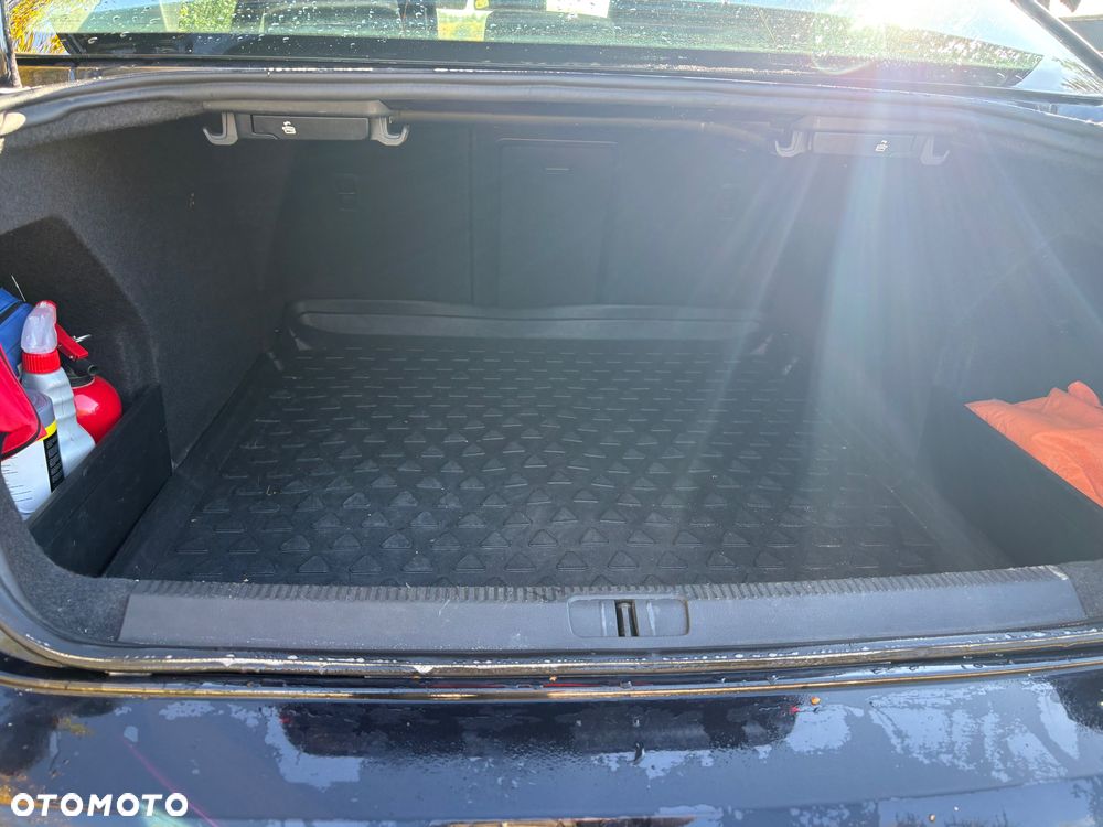 Volkswagen Passat - 5