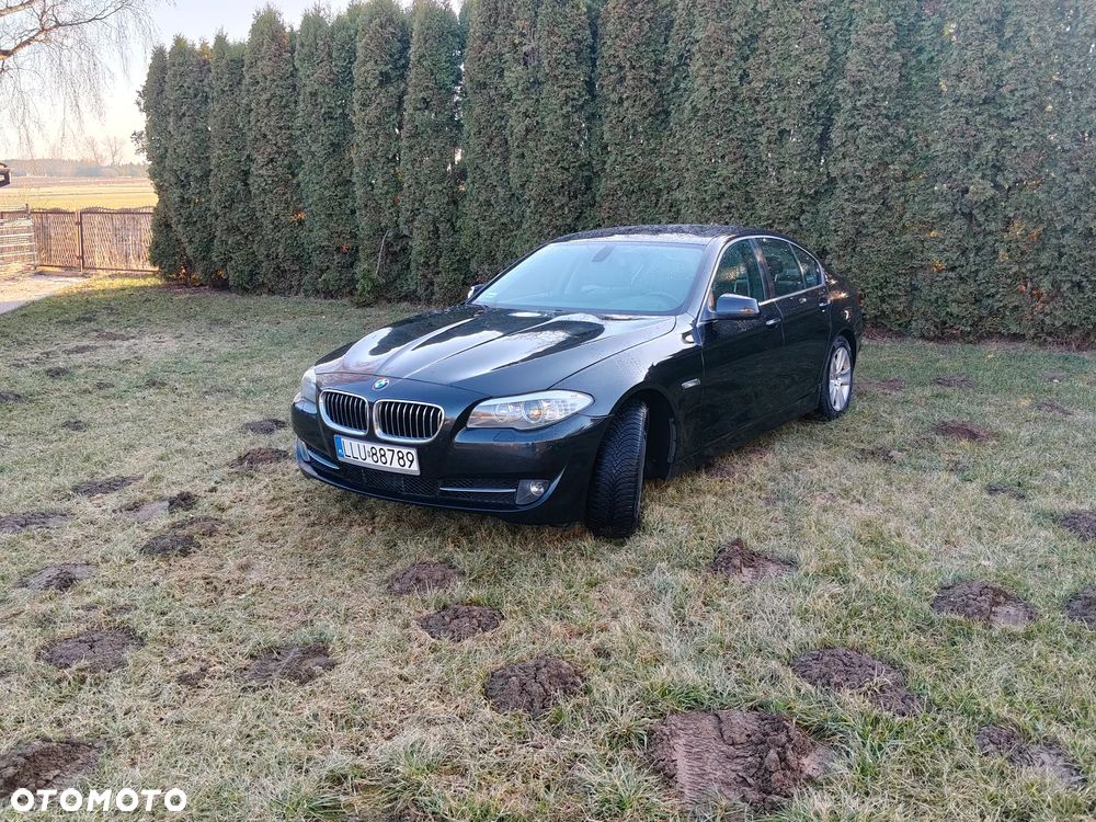 BMW Seria 5 528i - 1