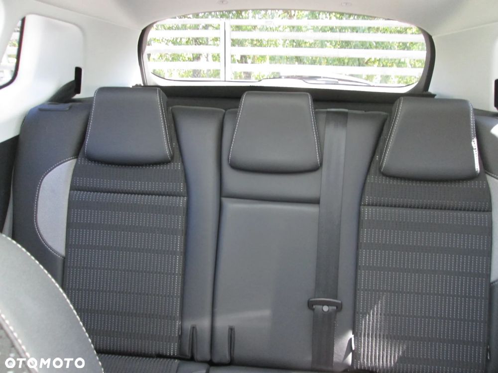 Peugeot 2008 1.2 Pure Tech Allure S&S - 14