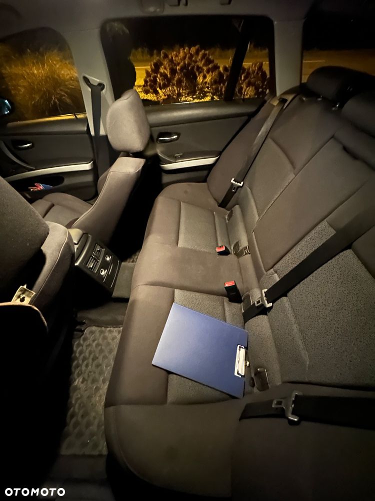 BMW Seria 3 320d - 11