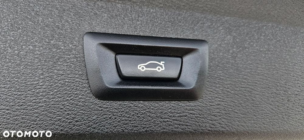 BMW X1 sDrive18d xLine - 16