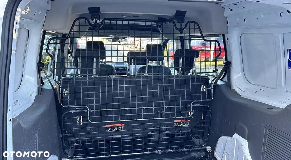 Ford Transit Connect - 25