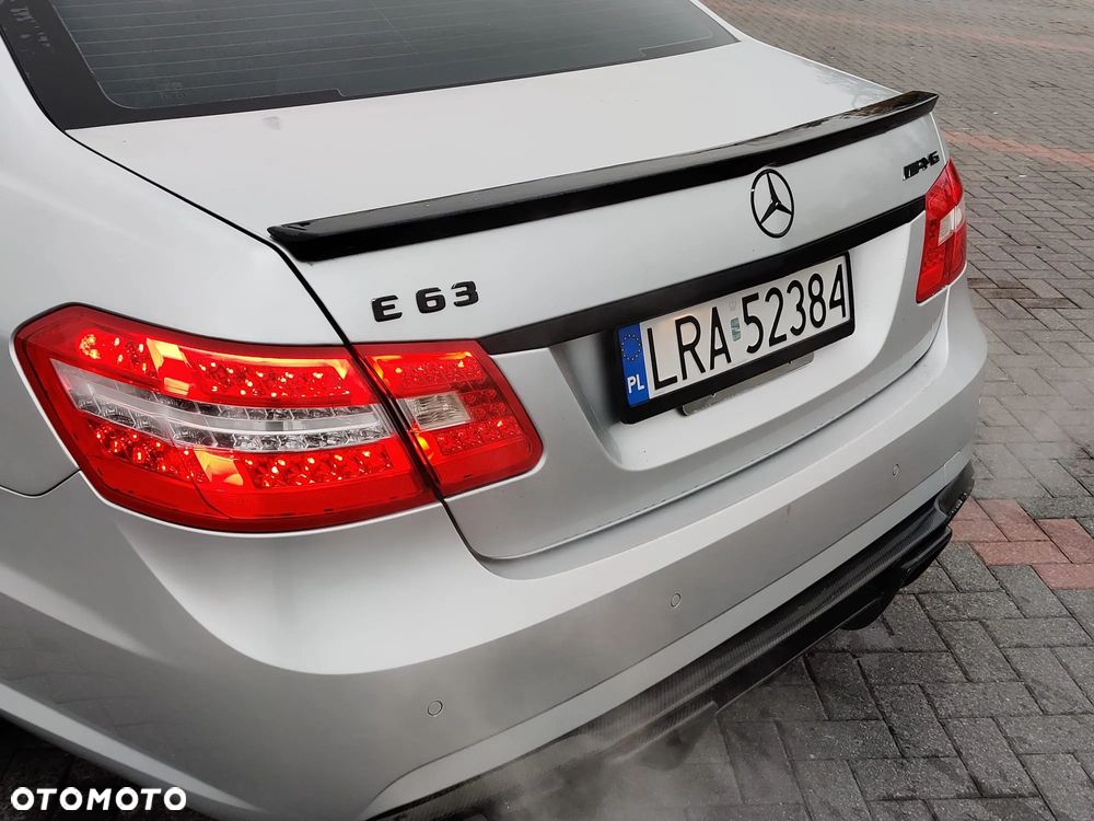 Mercedes-Benz Klasa E 63 AMG T AMG Speedshift 7G-MCT - 19