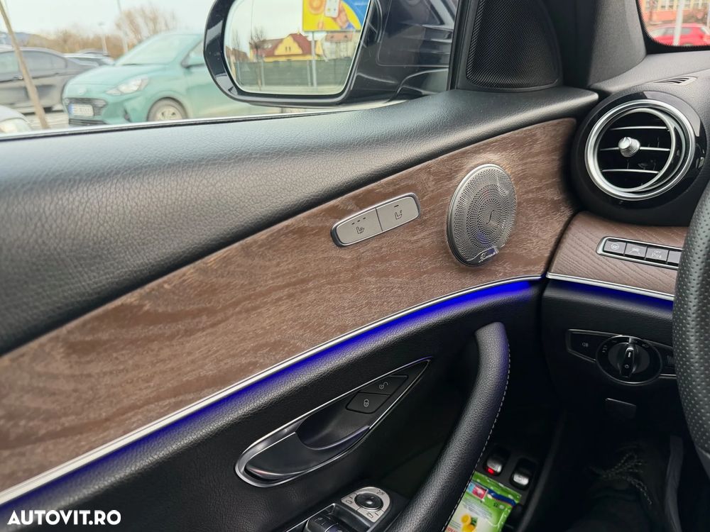 Mercedes-Benz E 220 d 4Matic All-Terrain 9G-TRONIC Exclusive - 11