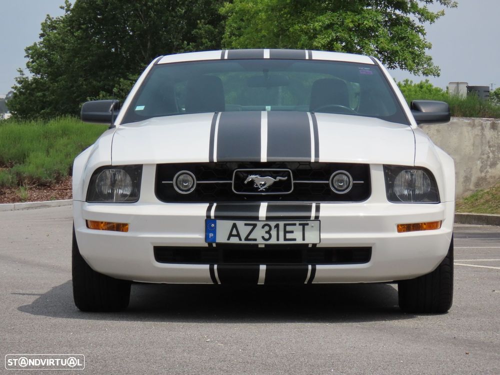 Ford Mustang - 4
