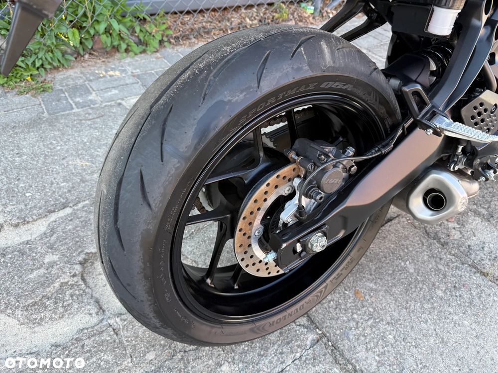 Yamaha MT - 24