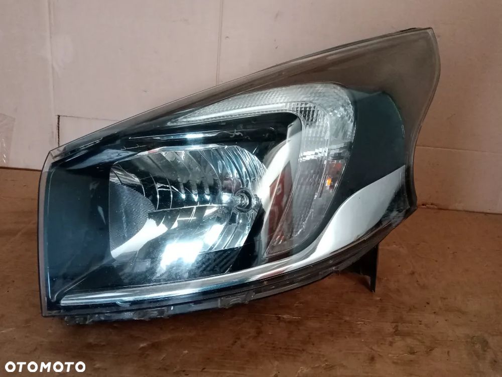 Lampa lewy przód przednia lewa Renault Trafic III Vivaro B - 1