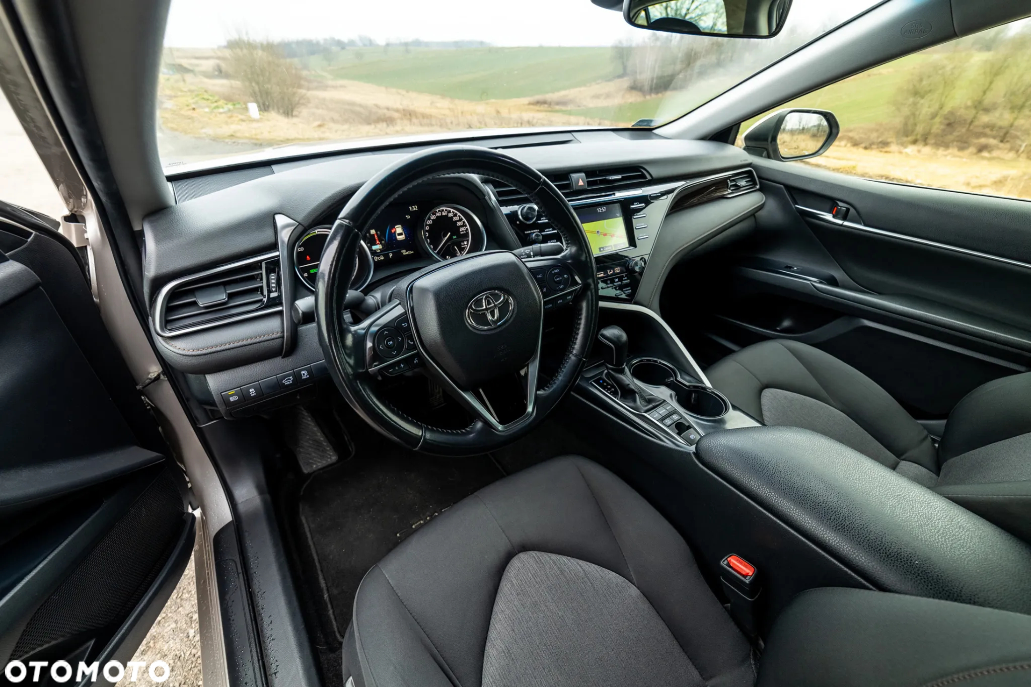 Toyota Camry 2.5 Hybrid Comfort CVT - 10