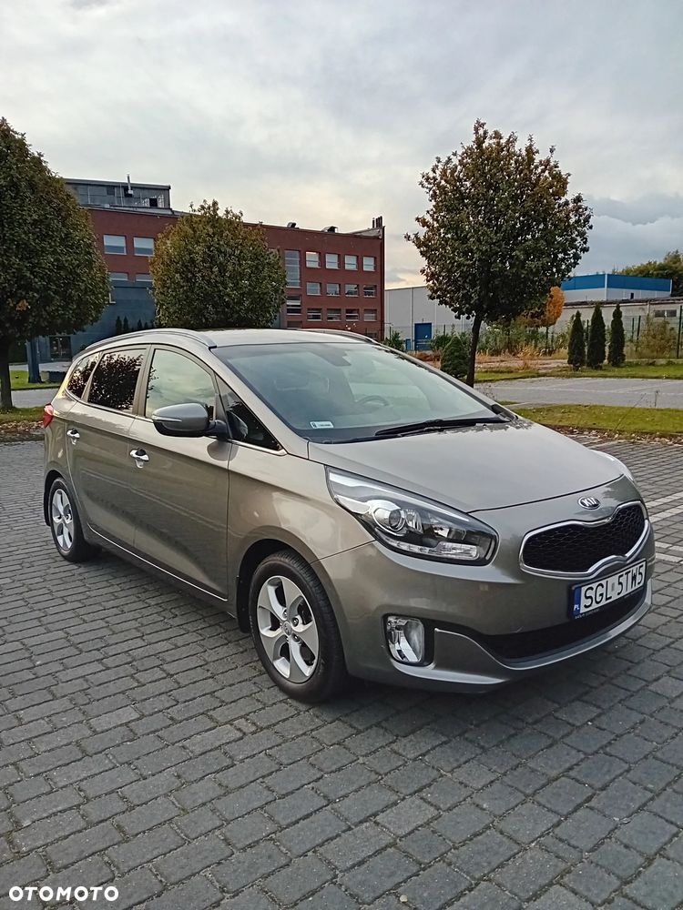 Kia Carens 1.6 GDI L 7os - 11