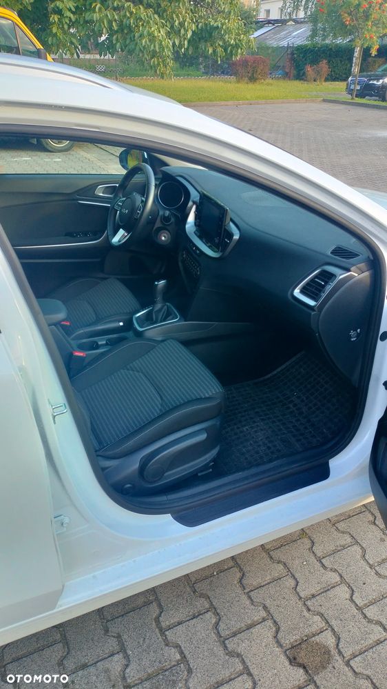 Kia Ceed 1.5 T-GDI M - 15